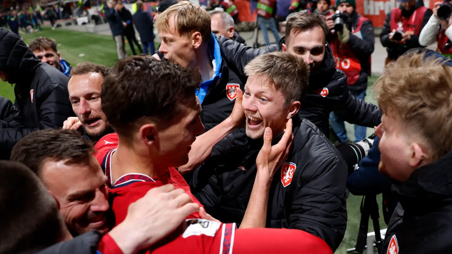 Tjekkerne kunne juble efter en vild straffesparkskonkurrence.