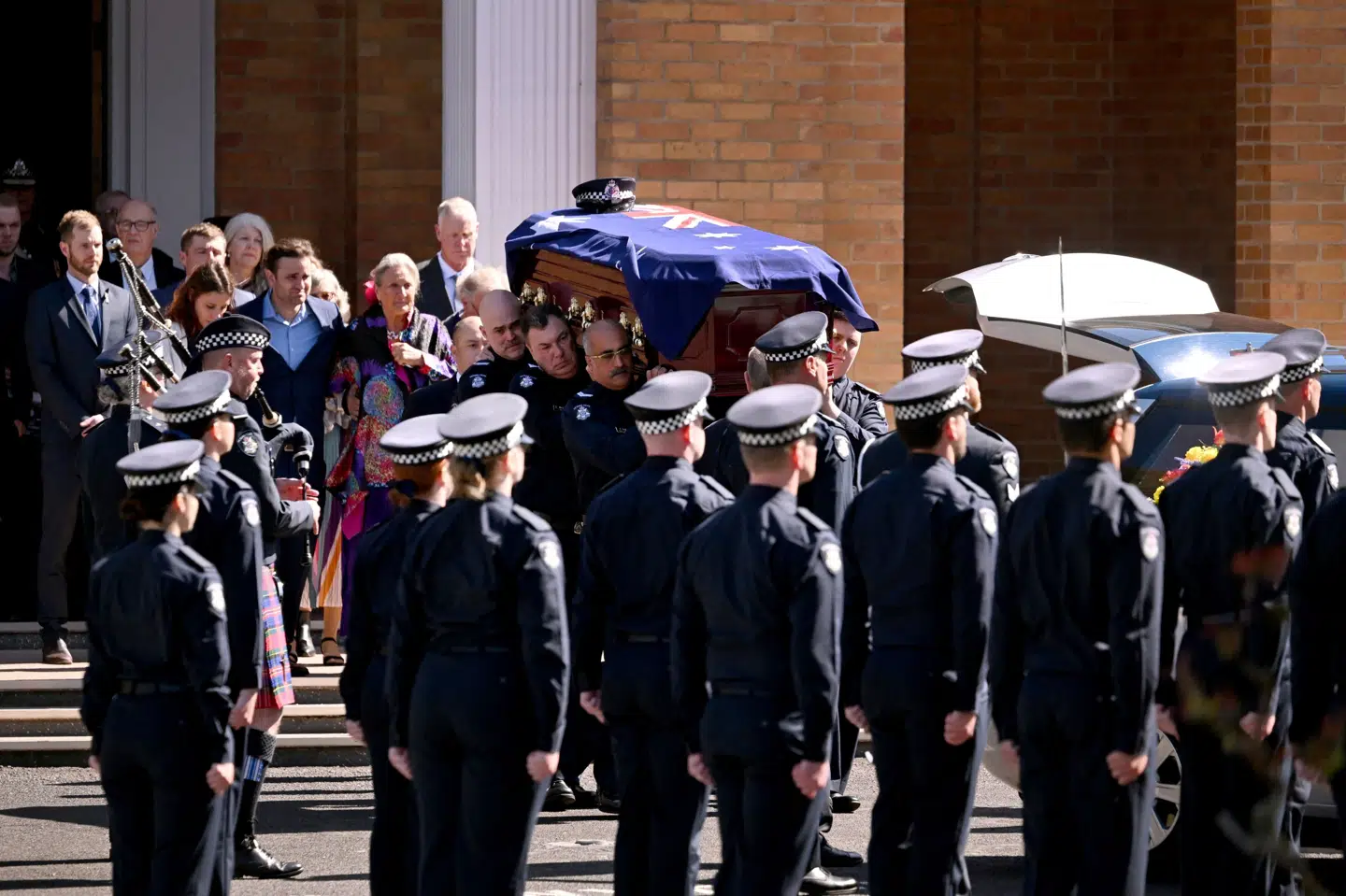 Den 35-årige politibetjent Vadim de Waart-Hottart blev begravet i september sidste år, efter at han blev skudt og dræbt i Australien. En af hans kolleger blev også dræbt. Australsk politi formoder nu, at de har fået ram på gerningsmanden. (Arkivfoto).