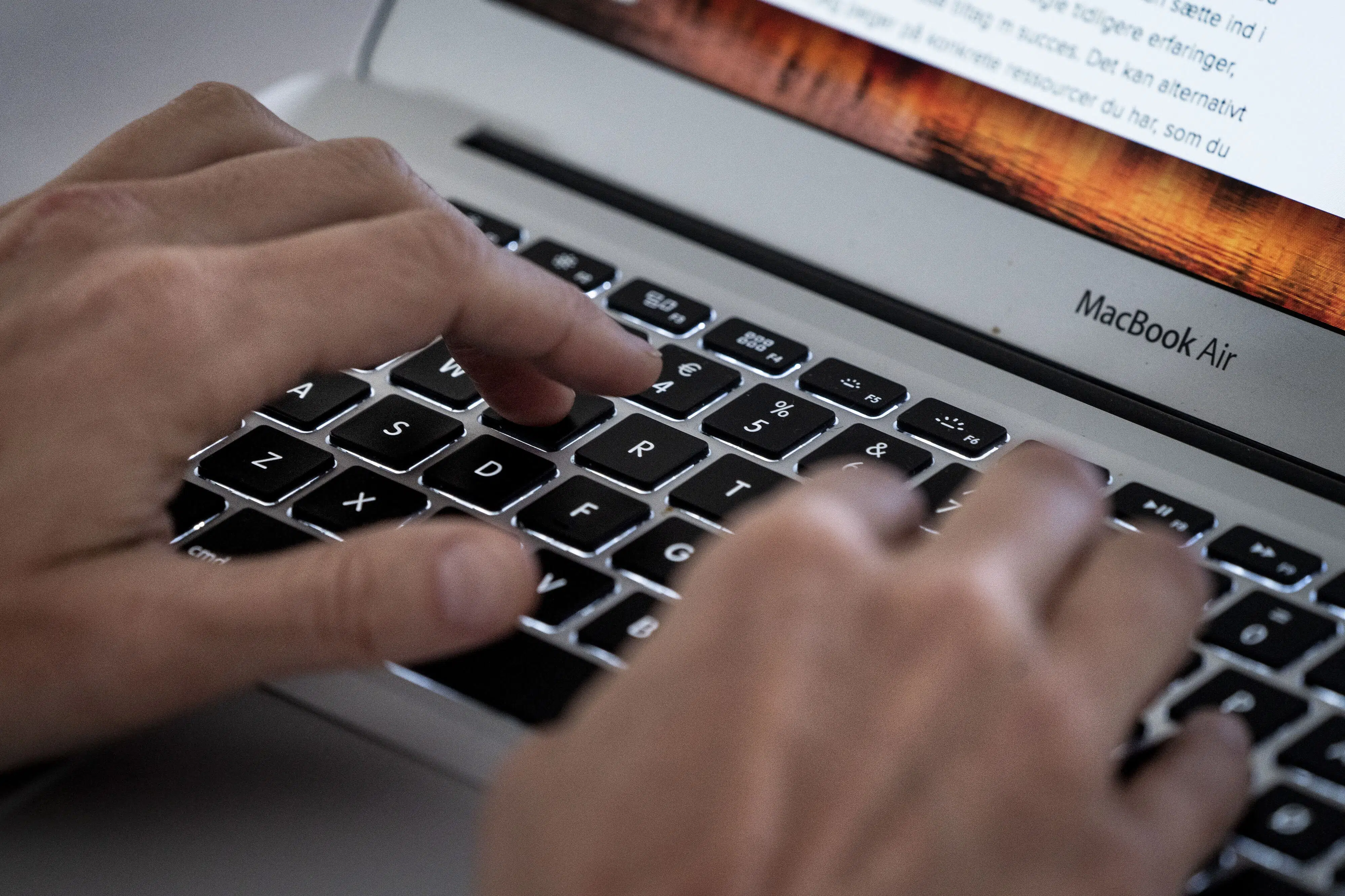 Iværksætterlysten stiger i Danmark men få når til tops