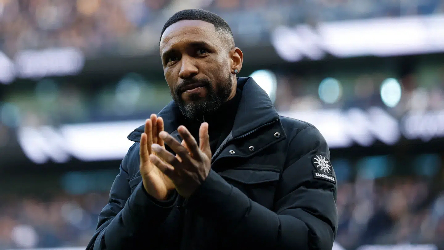 Det er det første cheftræner job for Jermain Defoe.