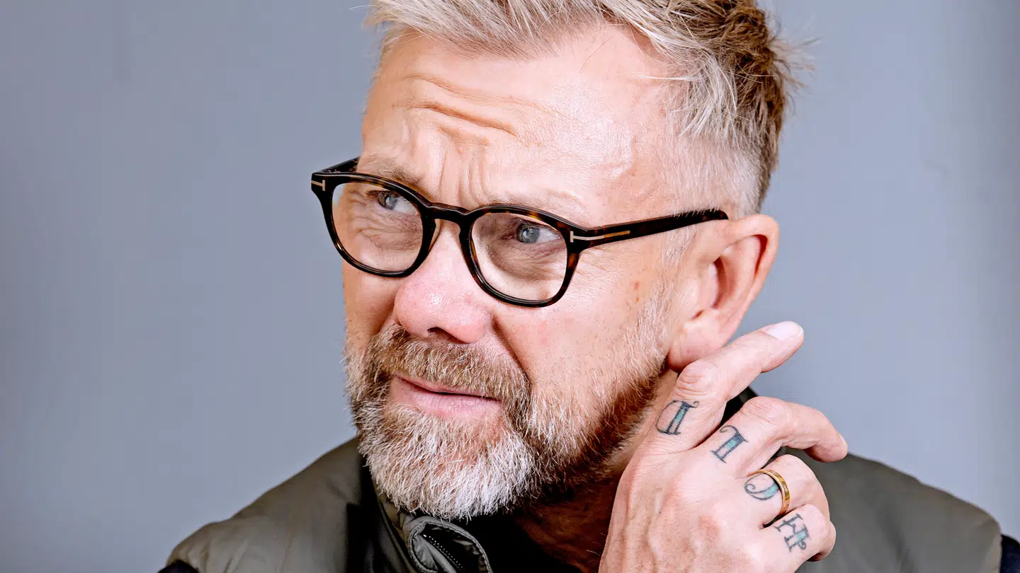 Casper Christensen er en af de kendisser, der er en del af den nye tendens.