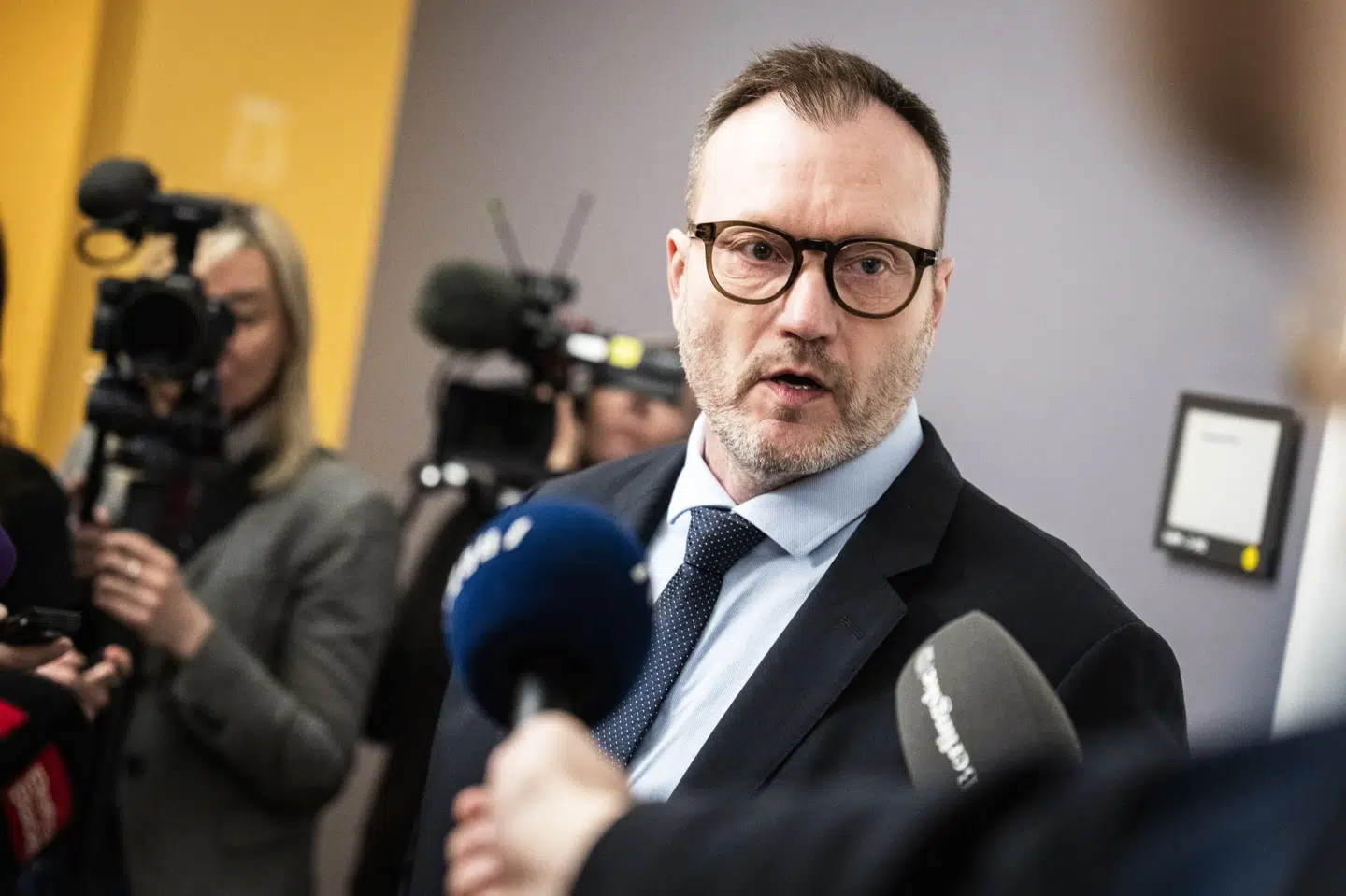 Mandag holdt Lars Boje Mathiesen pressemøde om ekskluderingen af det nyvalgte folketingsmedlem Jacob Harris. Her blev han også spurgt ind til, om han var enig med Nadja Natalie Isaksen om, at Samira Nawa fra De Radikale ikke er dansk. Det ville han ikke kommentere.