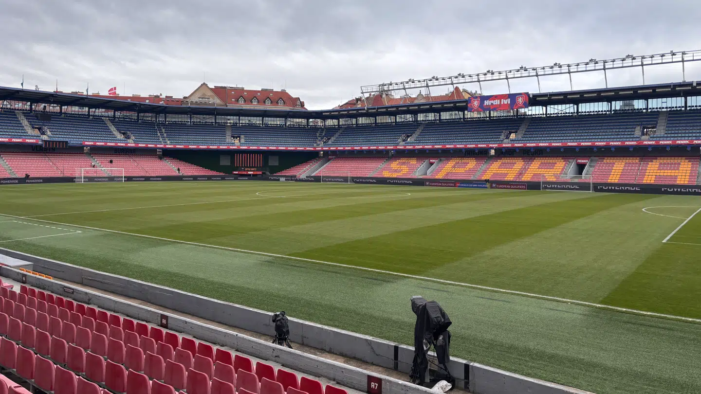 Der er blot plads til knap 19.000 på stadion.