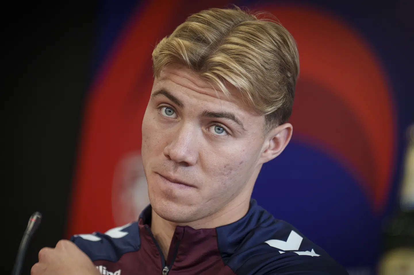 Rasmus Højlund kan mærke, at holdkammeraterne er sultne efter VM-billetten.