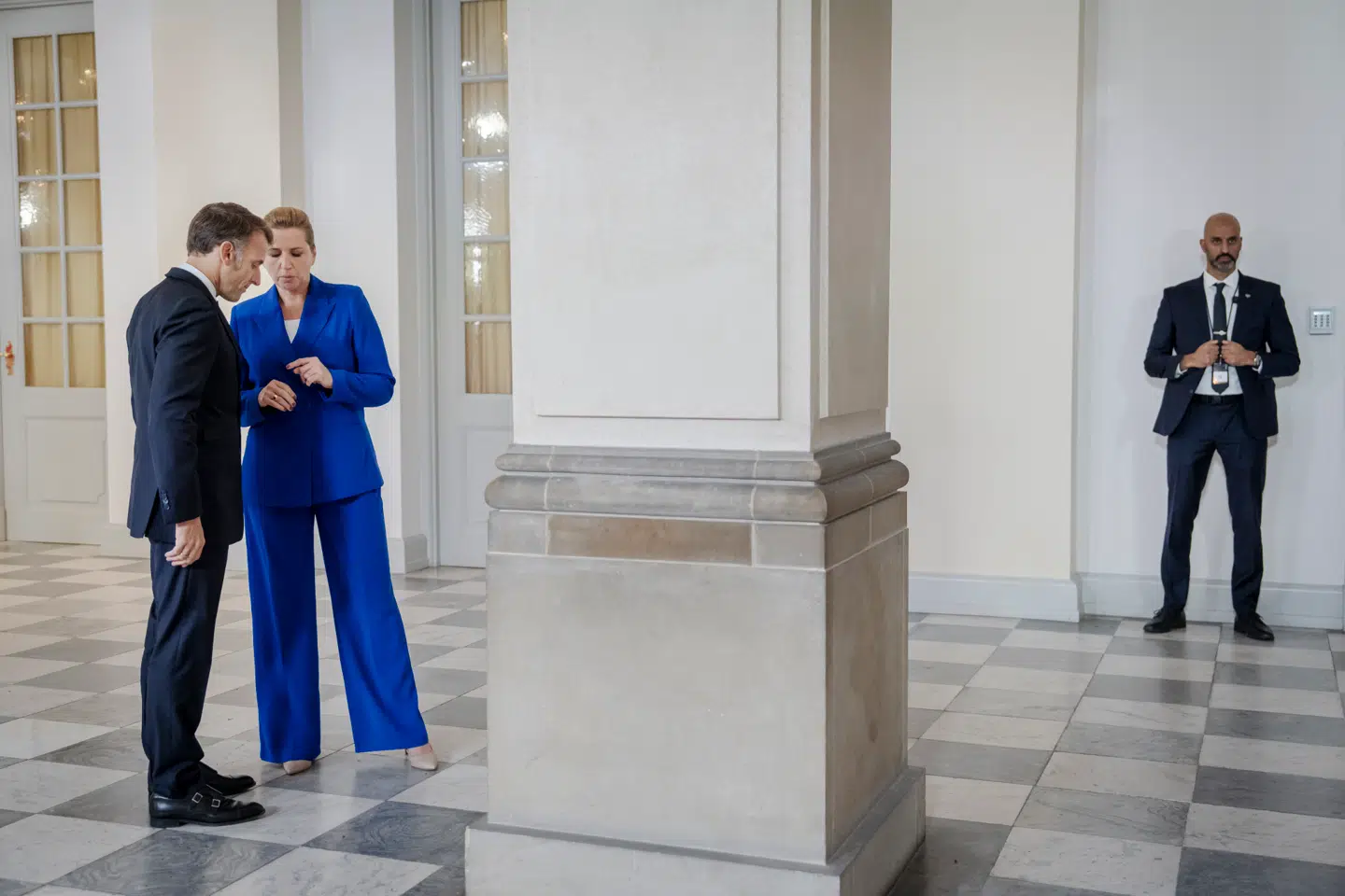 Frankrigs præsident Macron har længe talt åbent om et større europæisk engagement i det franske atomarsenal. Et tilbud, Danmark har taget imod. Og nu viser en ny meningsmåling, at knap halvdelen af danskerne er klar til et opgør med Danmarks gældende atompolitik.