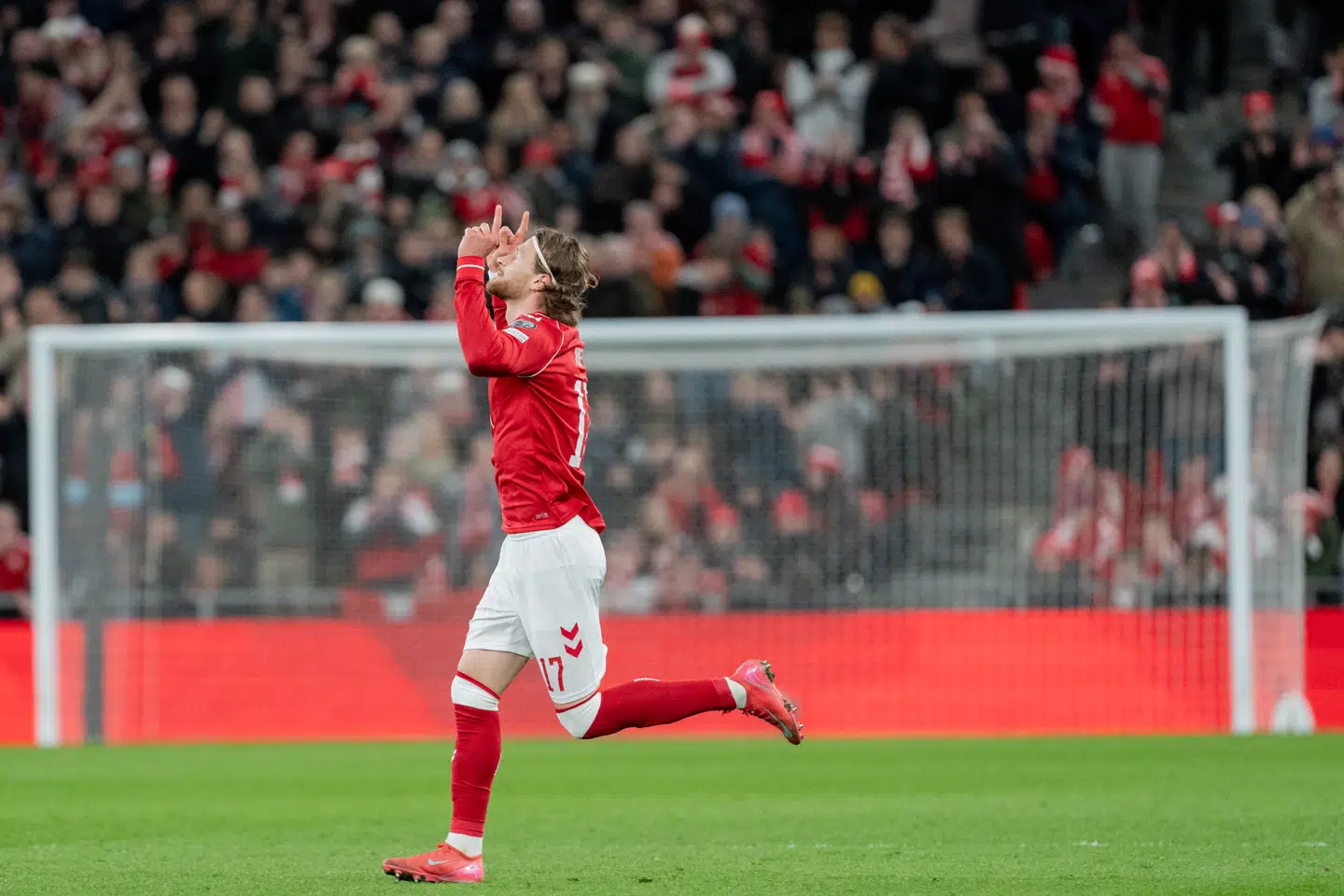 Kasper Høgh var debutant, da Danmark forleden mødte Nordmakedonien i Parken. I et interview fortalte han om sin tro. Foto: Søren Bidstrup