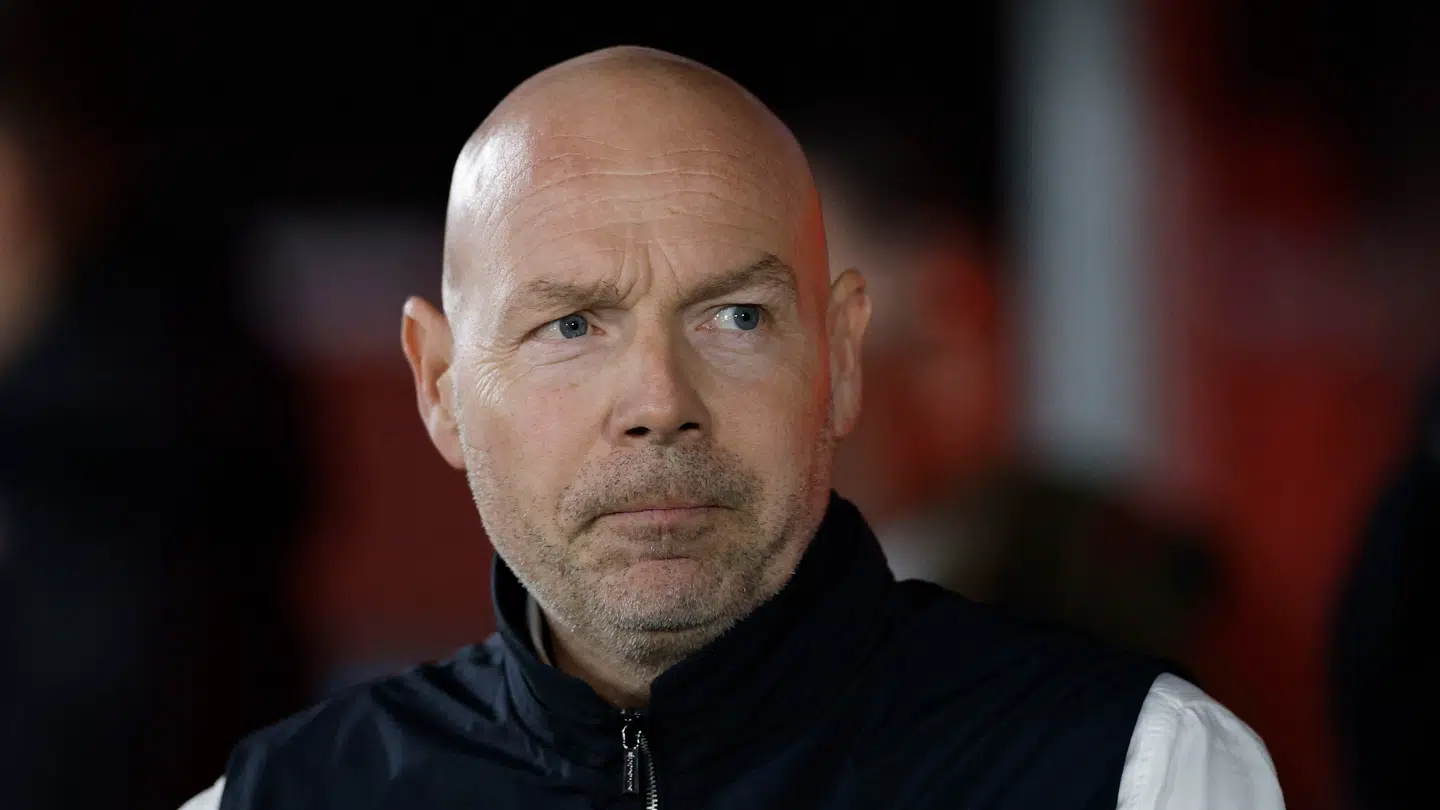 Landstræner Brian Riemer bør være til diskussion.