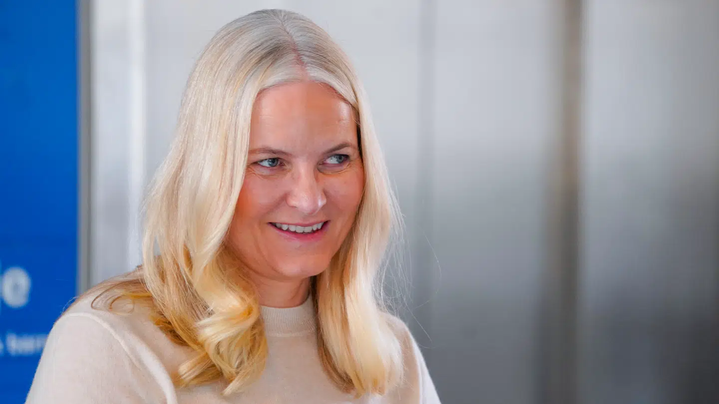 Ifølge eksperten viser meningsmålingen, at Mette-Marit kæmper med sit omdømme og tillid.