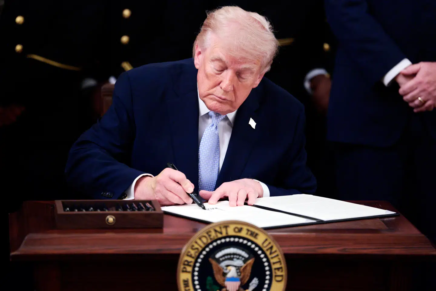 Af og til jubler investorerne over det, de anser for at være en positiv melding fra Trump. Men tilliden til, at energikrisen snart vil være overstået, er forsvindende lille i regeringslokalerne rundtom i verden.