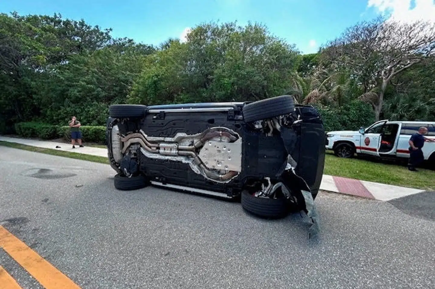 Tiger Woods' bil endte på siden, da han i sidste uge kørte galt i USA. Han blev sigtet for at køre i påvirket tilstand. (Arkivfoto).