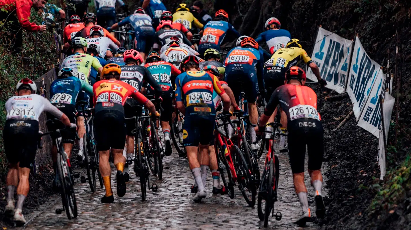 Det er flere gange sket, at ryttere må stige af deres cykel for at bestige Koppenberg.