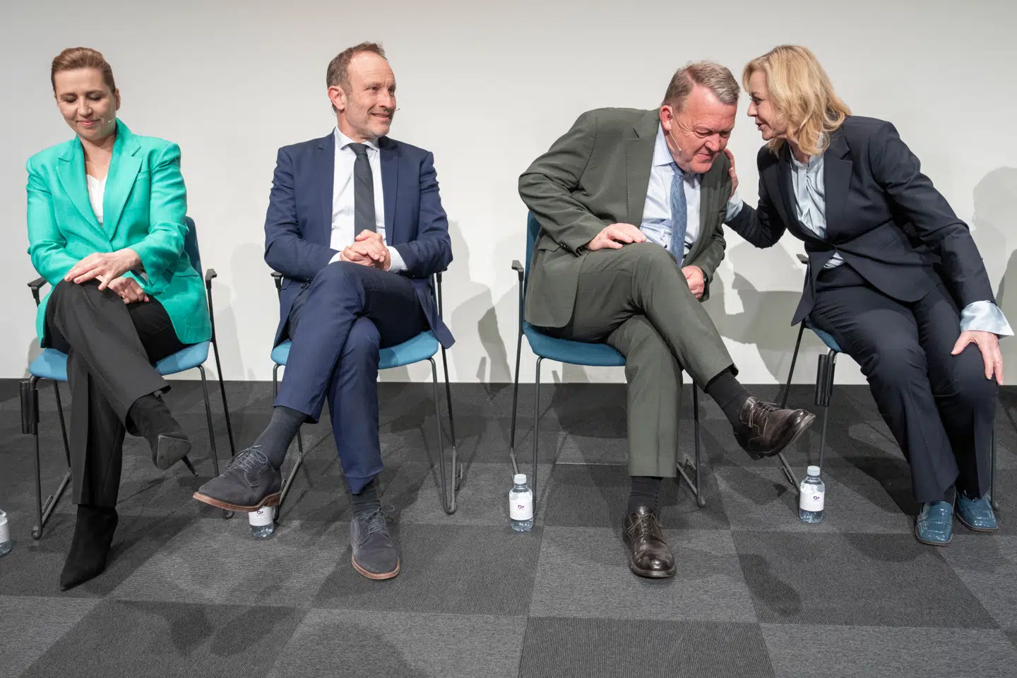 Publicistklubben er vært for partilederdebat. Partiledere fra alle partier i det nye folketing deltager. Statsminister Mette Frederiksen (S), Radikales formand, Martin Lidegaard (R), udenrigsminister Lars Løkke Rasmussen (M), Det Konservative Folkepartis formand, Mona Juul (K).