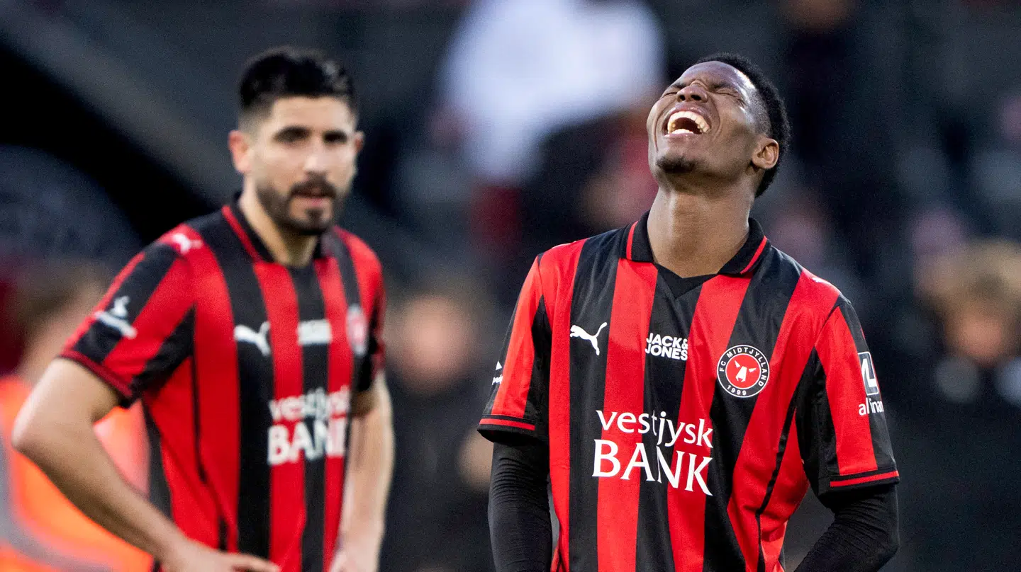 FC Midtjylland smider vigtige point i mesterskabskampen efter at have smidt en 2-0-føring mod Sønderjyske.