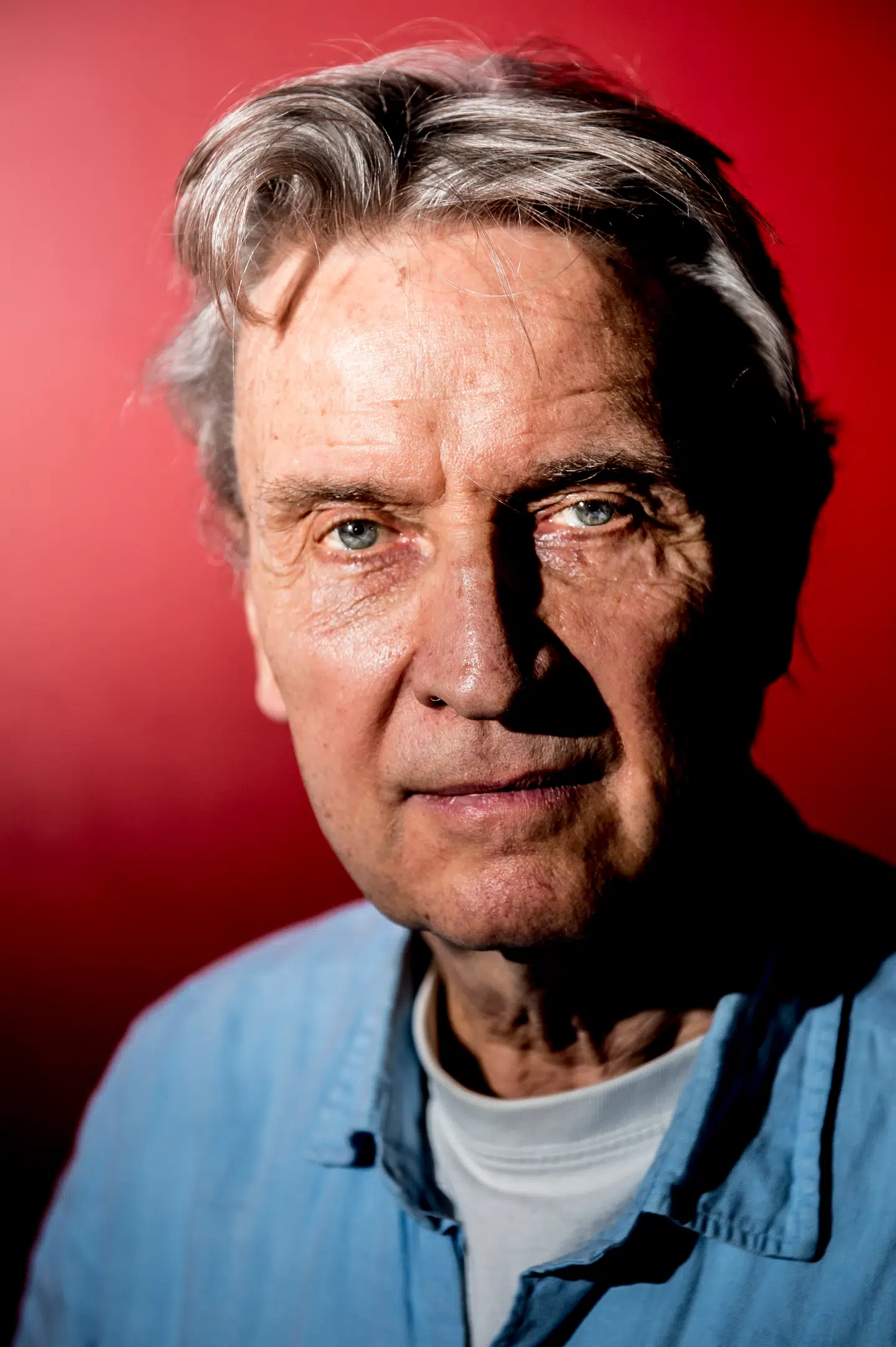 Jørgen de Mylius og Johnny Reimar havde et nært venskab gennem mere end 60 år. Men Johnny Reimar ville ikke dele sit sygdomsforløb med vennen, der derfor blev overrasket over at høre om hans dødsfald.