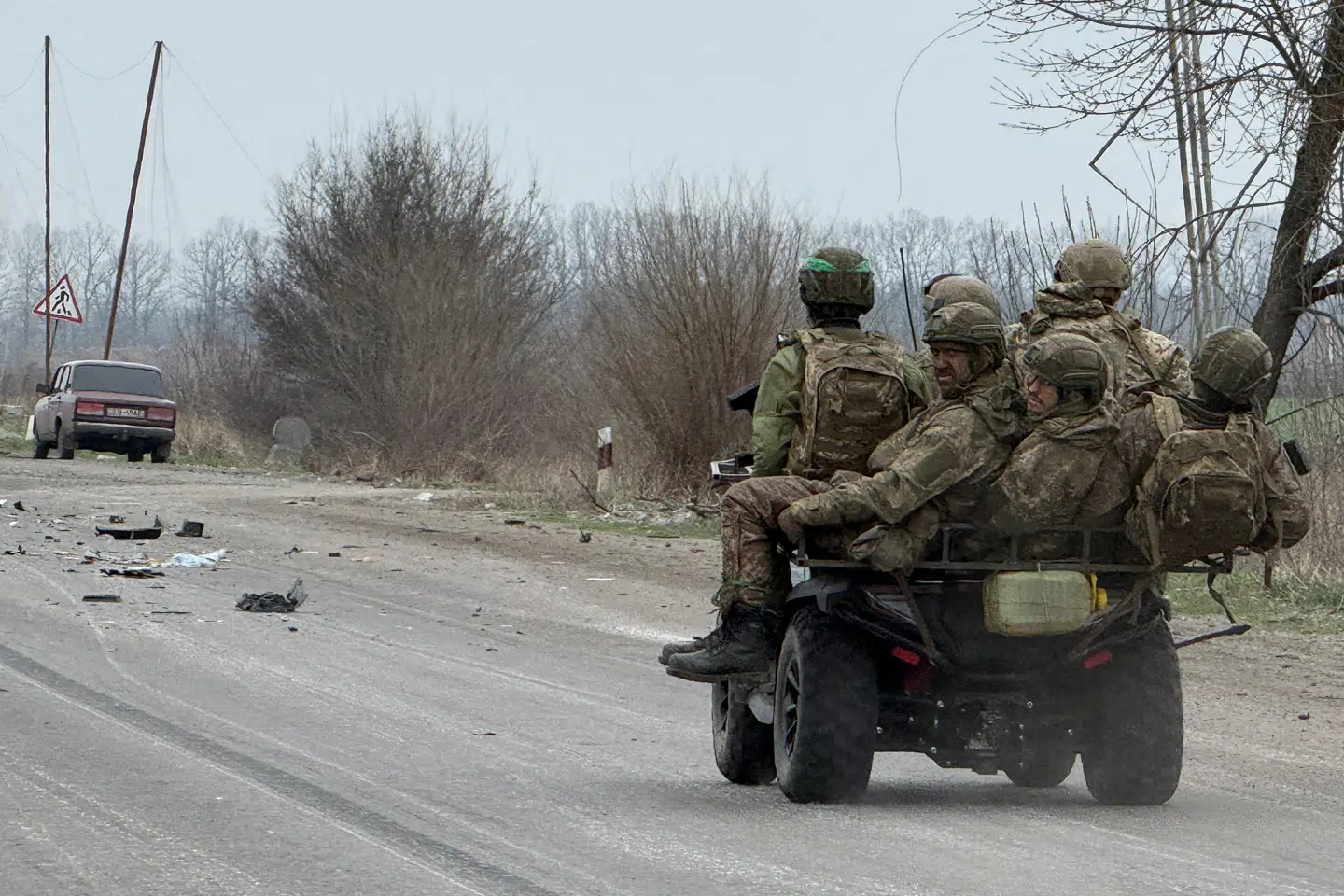 Ukrainske soldater nær frontlinjen ved byen Pokrovsk i Donetsk i slutningen af marts. (Arkivfoto).