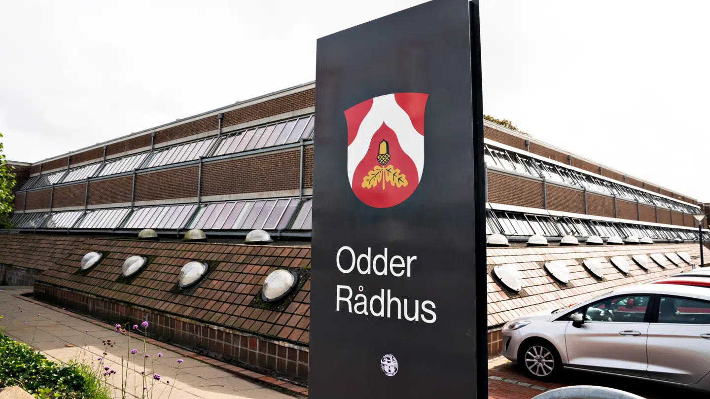 Odder Rådhus er tirsdag blevet rømmet for personale.