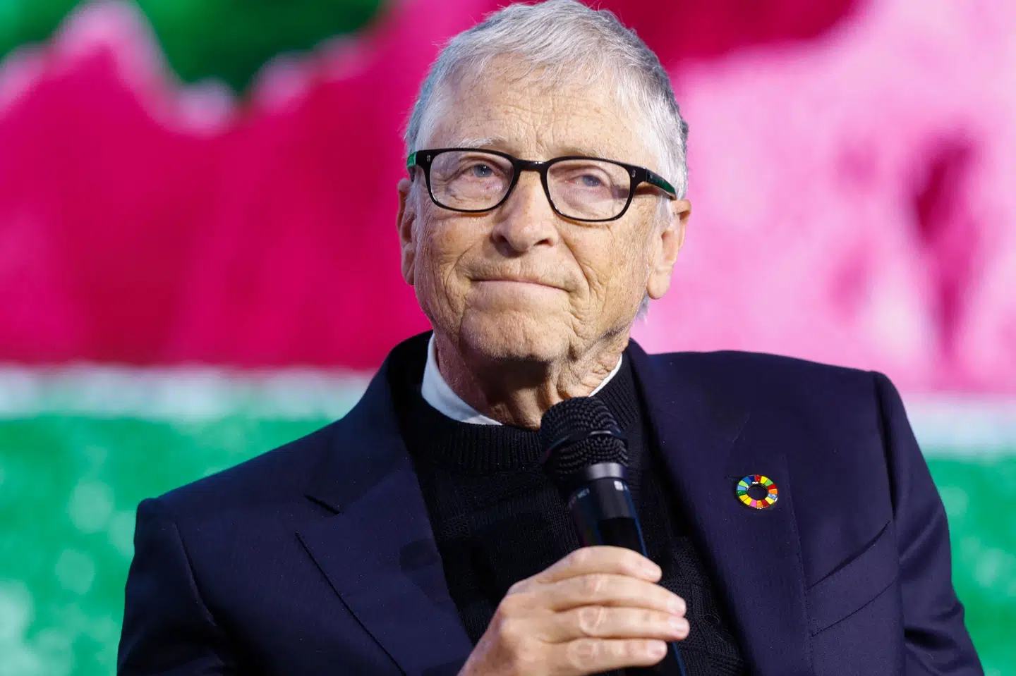 Microsofts medstifter Bill Gates bliver ifølge en kilde med kendskab til sagen indkaldt til en kongreshøring for at svare på spørgsmål om sit forhold til den afdøde seksualforbryder Jeffrey Epstein.