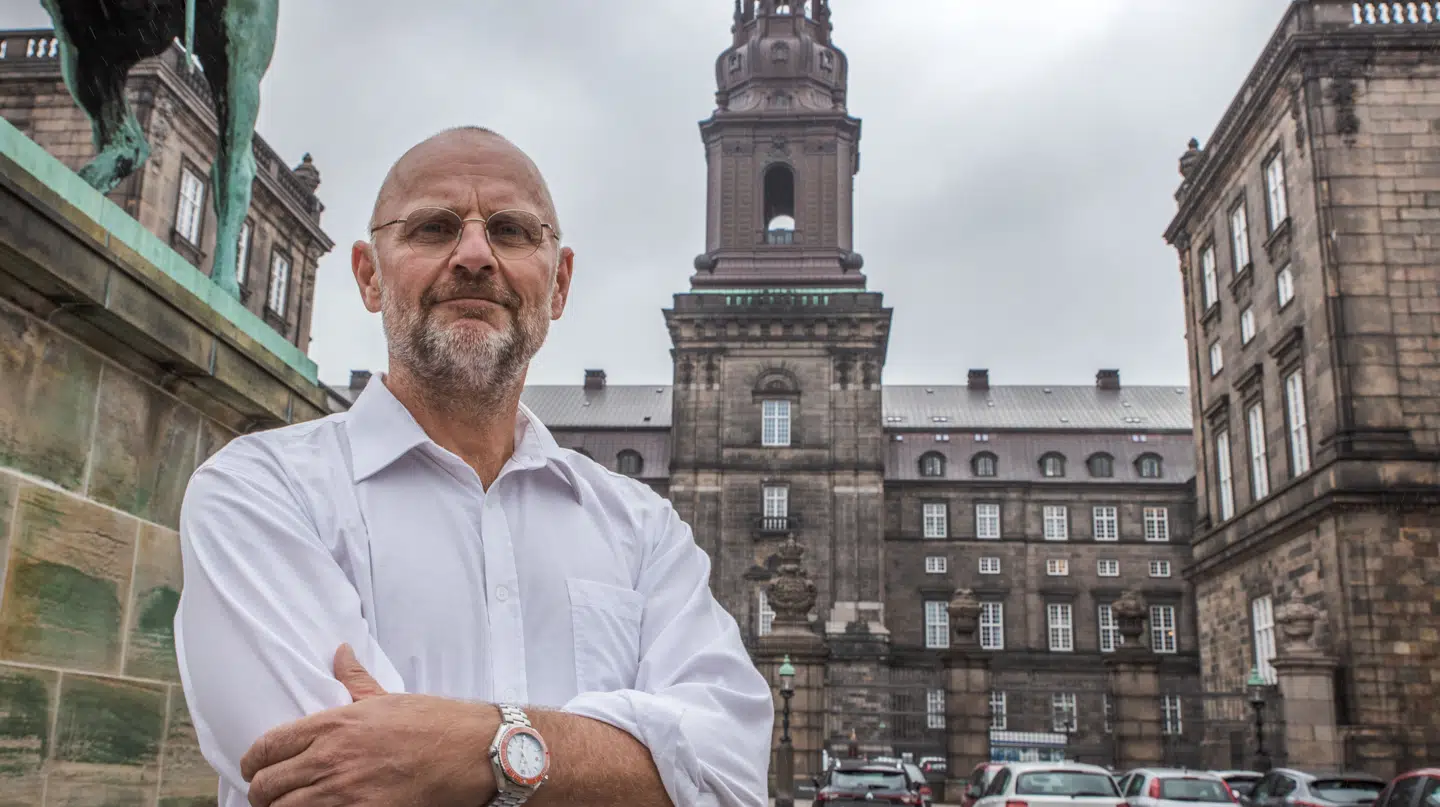 Ifølge Henrik Qvortrup er Venstre og Konservative dybt splittede.