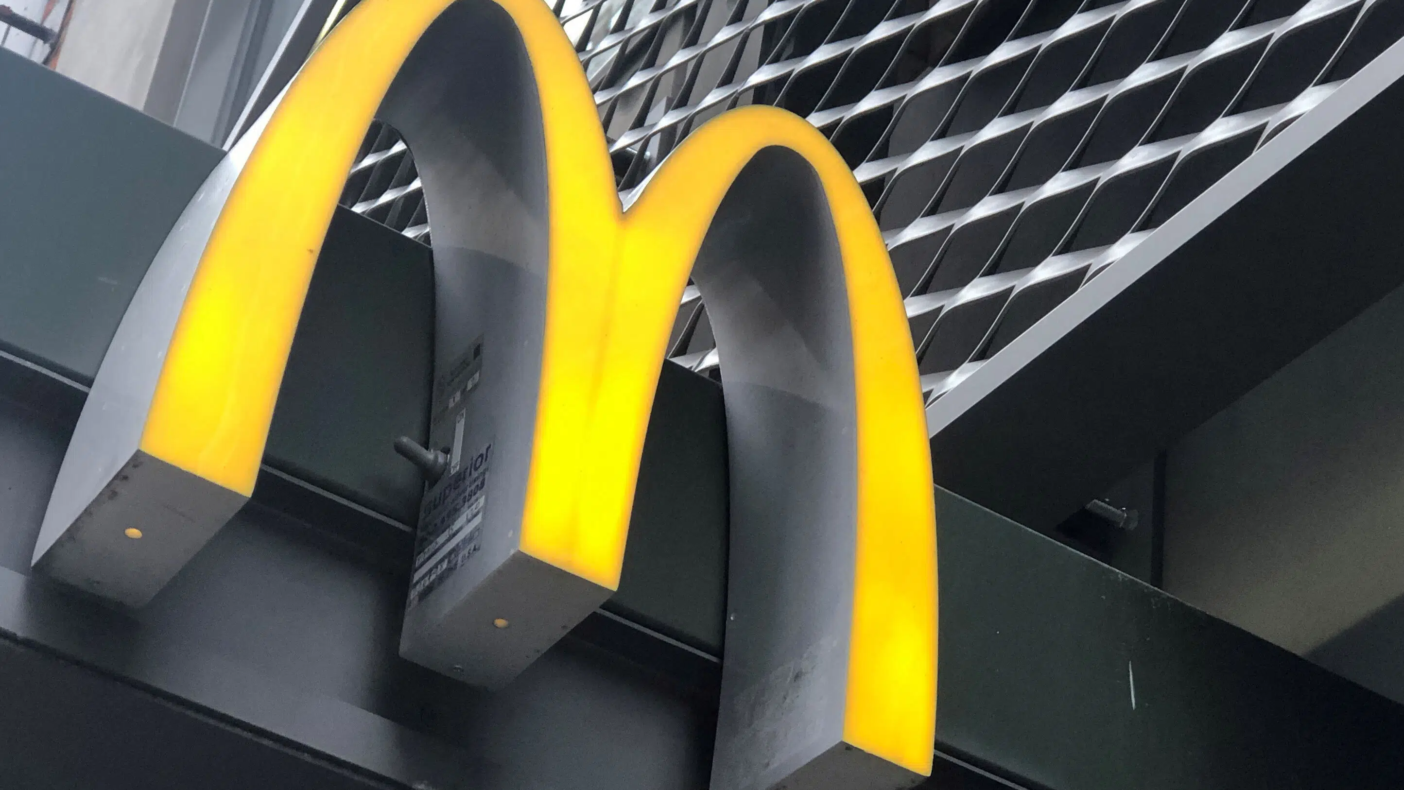 Medie: McDonald's ændrer åbningstid efter naboklager