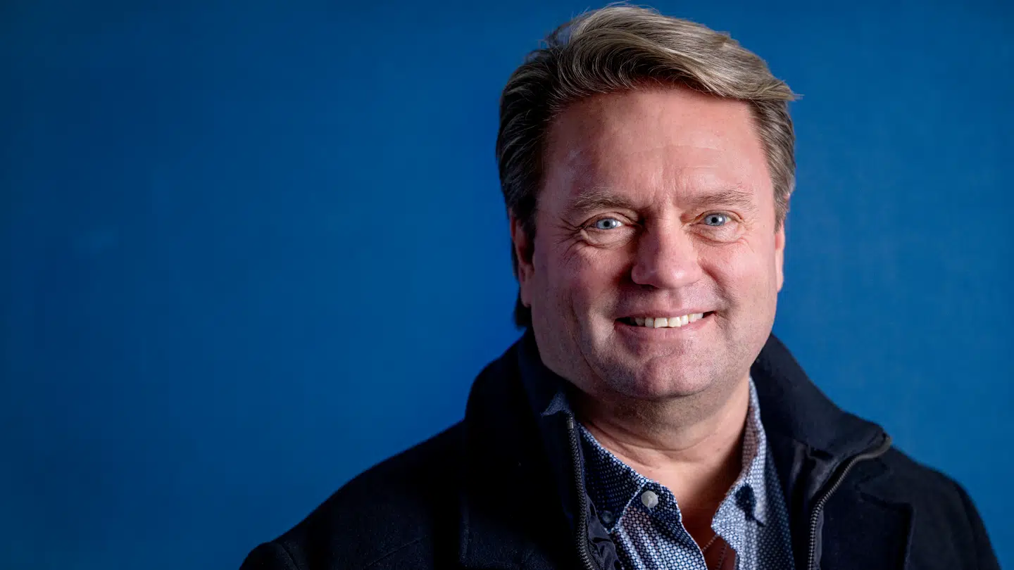 Johnny Hansen, forsanger og guitarist dansktop-bandet Kandis. Johnny bor i Hurup, hvor han altid har boet, sammen med hustruen Gitte Mortensen, sønnen Nicklas og hunden Bailey.