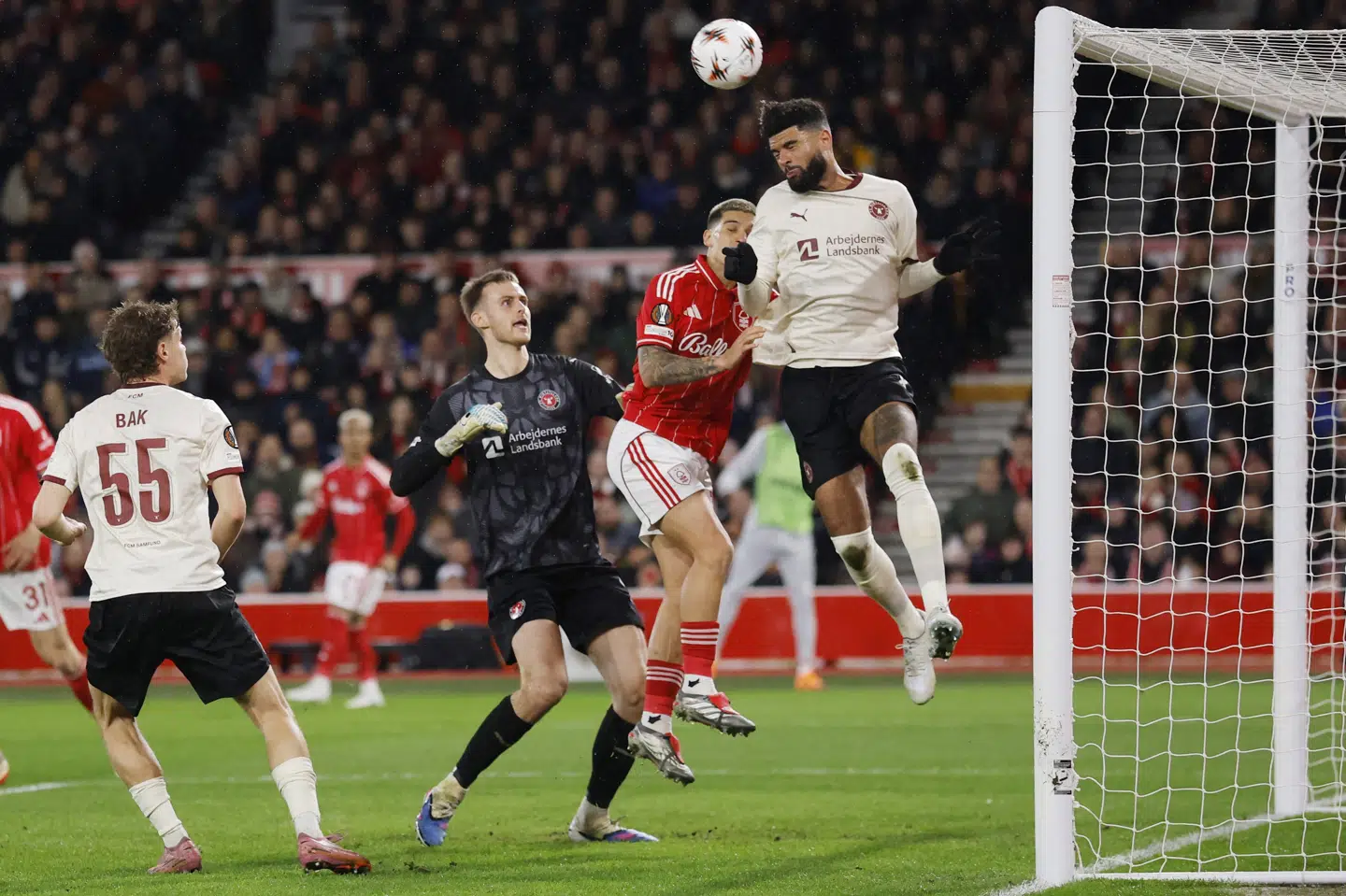 Philip Billing blev skiftet ud i pausen, da FC Midtjylland i marts blev sendt ud af Europa League af Nottingham Forest. (Arkivfoto).