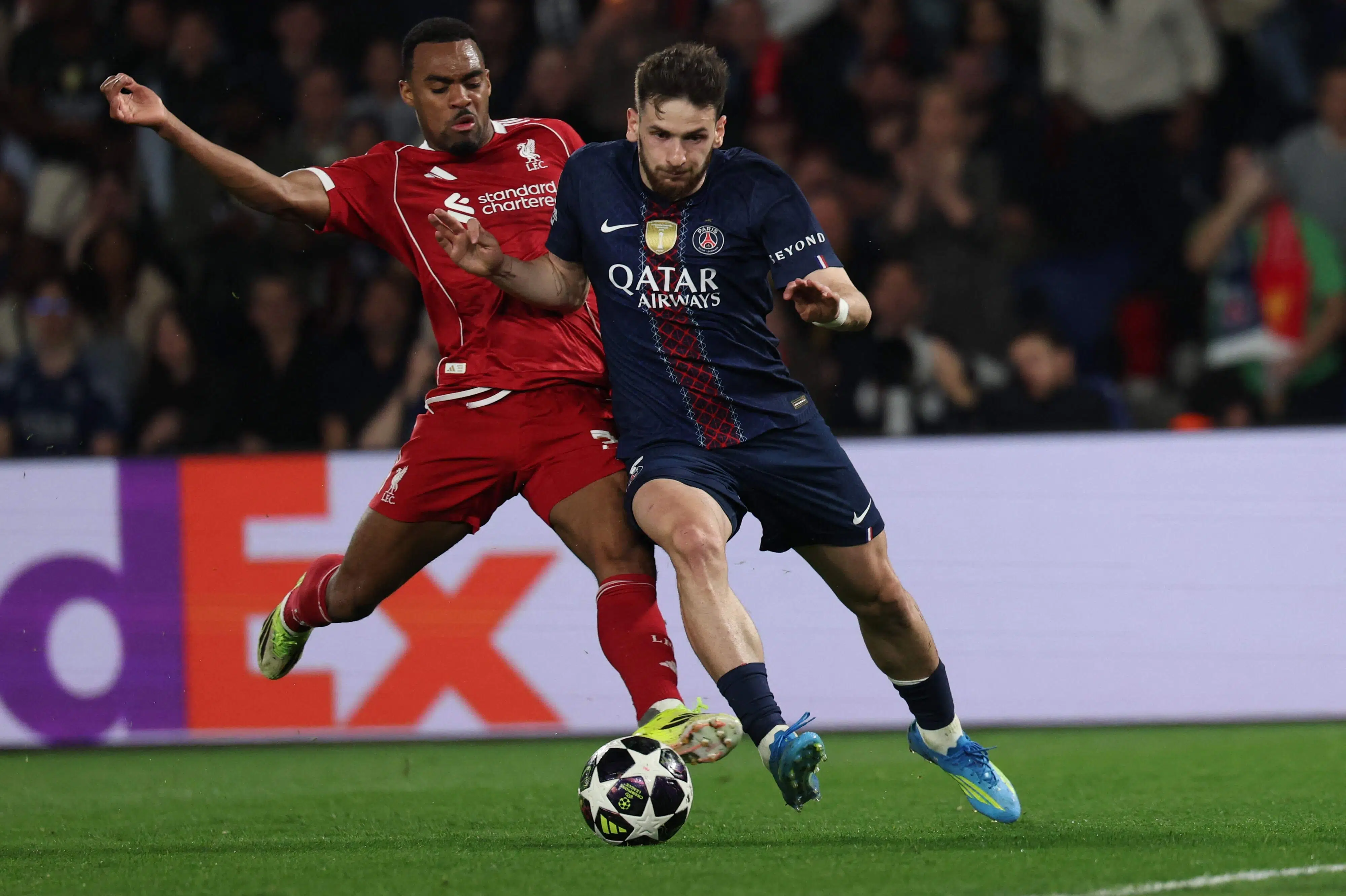 Nedspillet Liverpool-hold slipper billigt i Paris