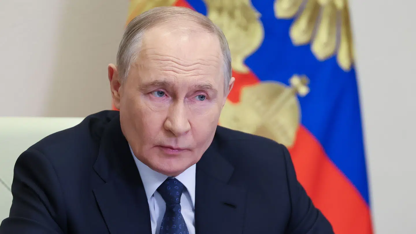 Pengene fosser ud af Vladimir Putins statskasse.