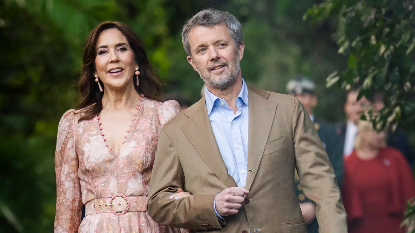 Kongeparret var i marts på statsbesøg i Australien – her arm i arm i den botaniske have i Melbourne.