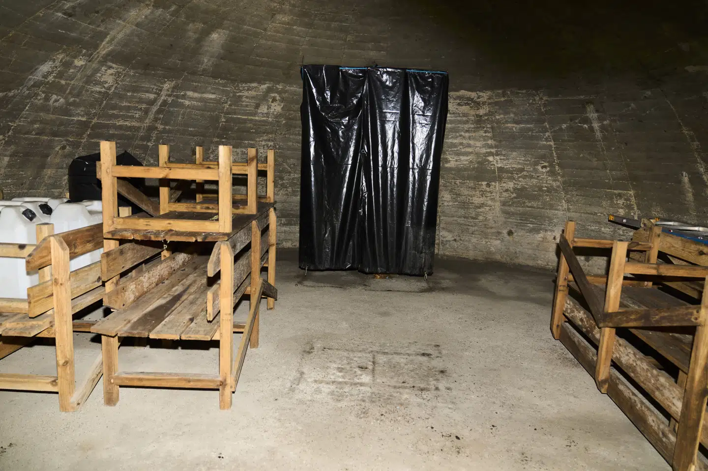 Sidste år blev der sat gang i et eftersyn af de danske beskyttelsesrum, blandt andet her i København. Ifølge de foreløbige tal er der mange steder revner i betonen eller problemer med fugt. (Arkivfoto).