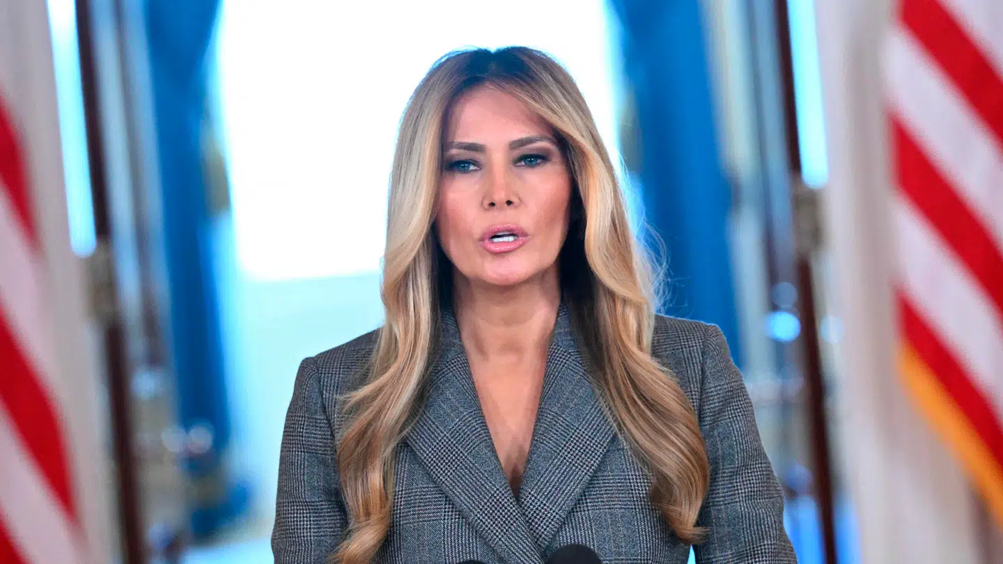 USAs førstedame, Melania Trump, taler i Cross Hall i Det Hvide Hus i Washington D.C. den 9. april 2026.