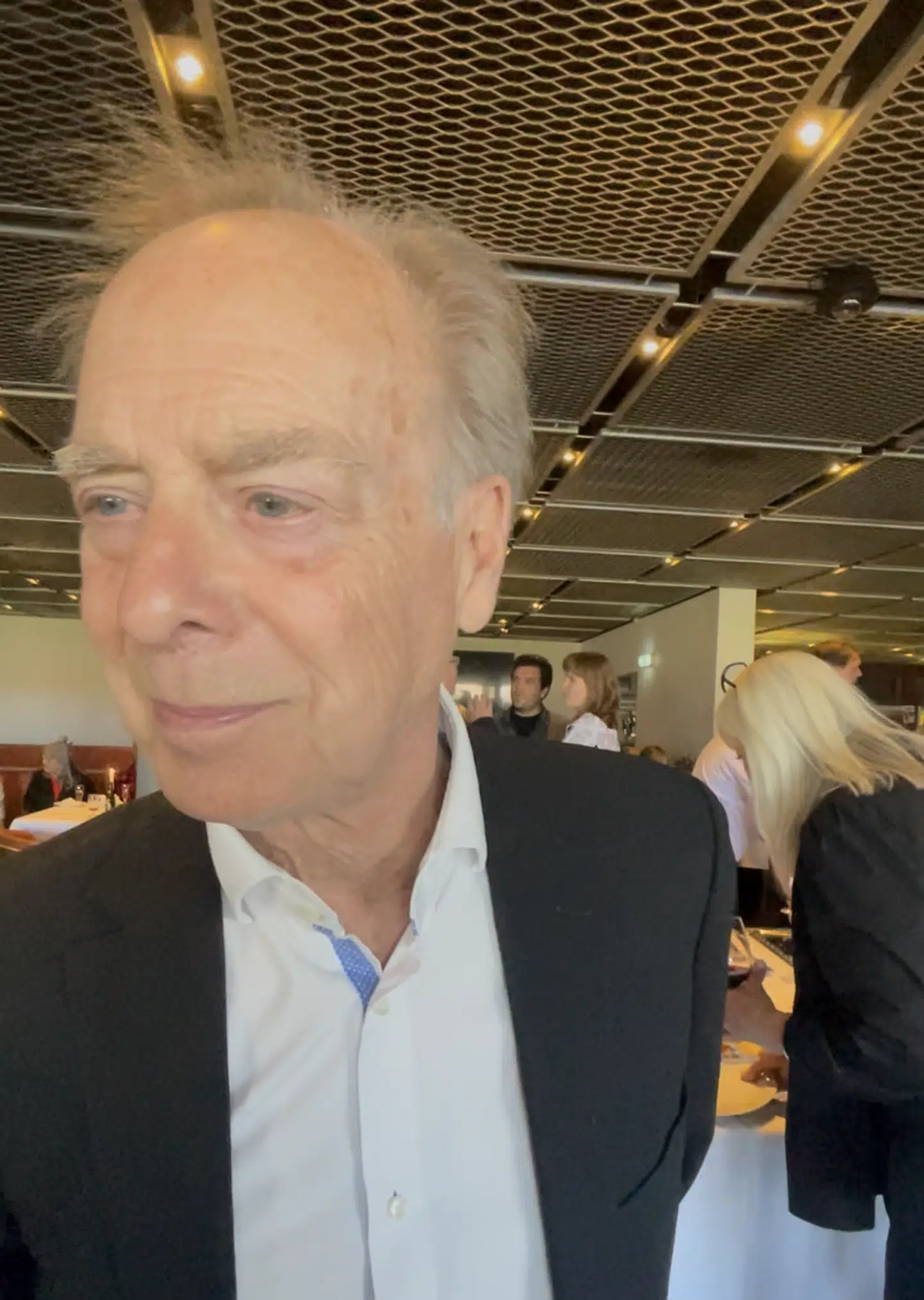 B.T. møder Joen Bille til Lisbet Dahls 80 års-fødselsdagsreception torsdag aften på Charlottenlund Travbane. Foto: Lykke Buhl