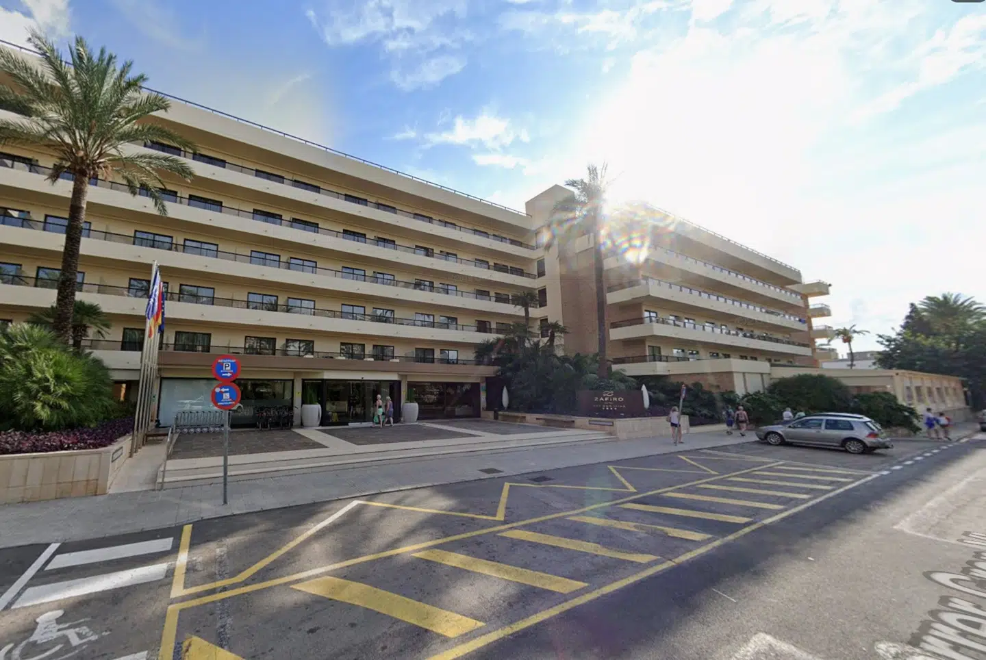 Personalet fra hotellet Rey Don Jaime måtte evakuere 150 gæster.