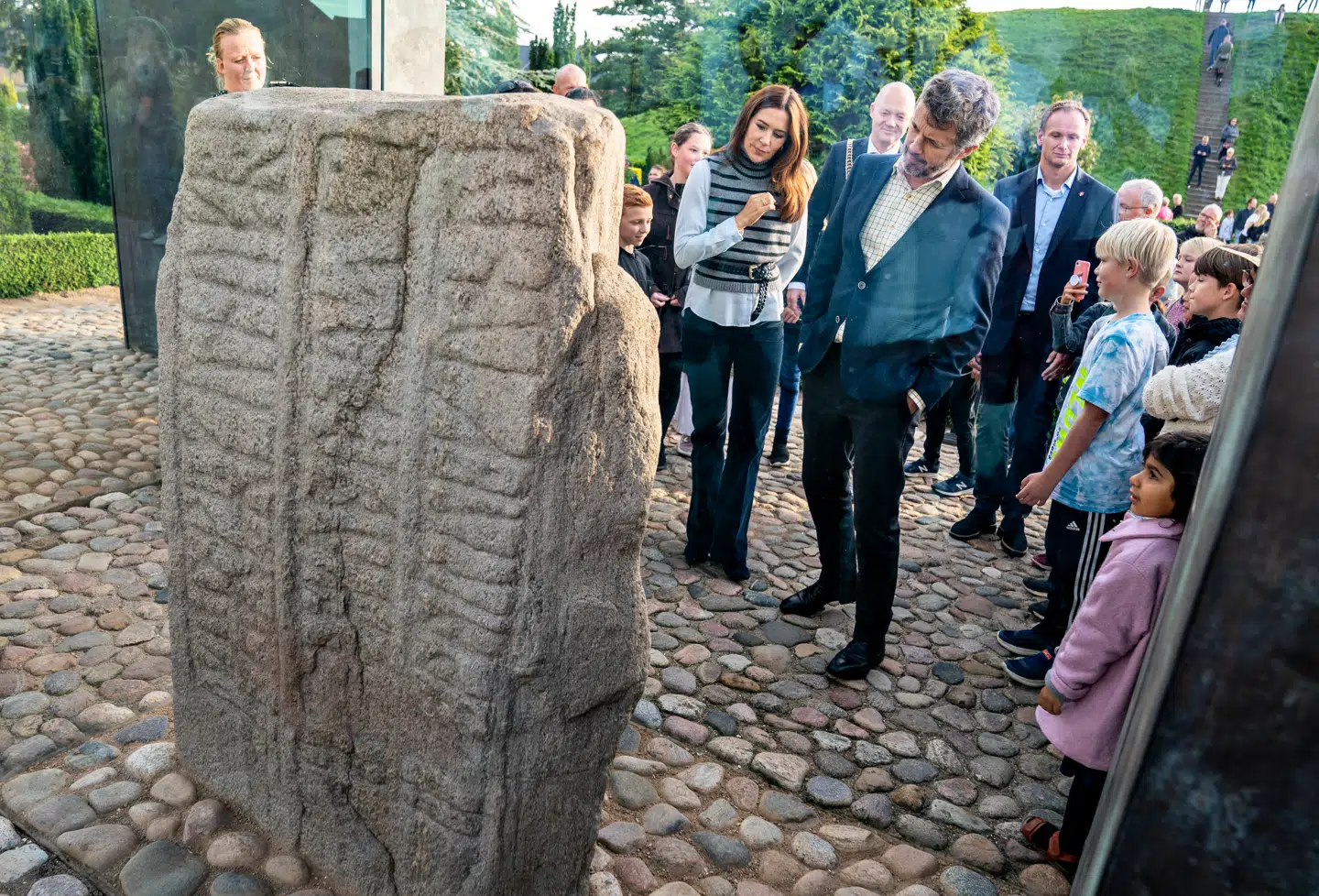 Kongeparret under et besøg i Jelling, men de endnu var kronprinspar.
