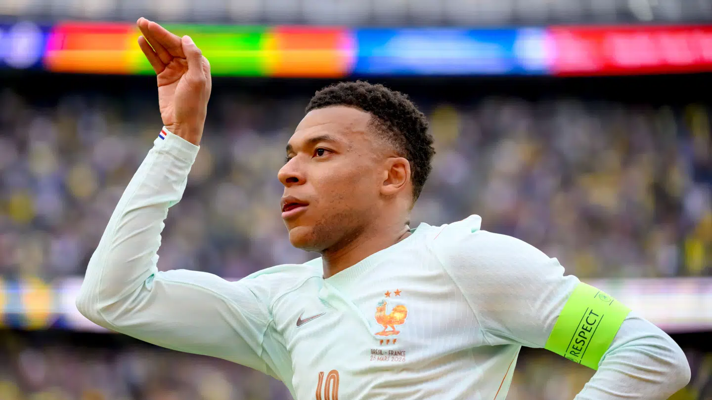 Kylian Mbappé i Frankrigs nye udebanetrøje.