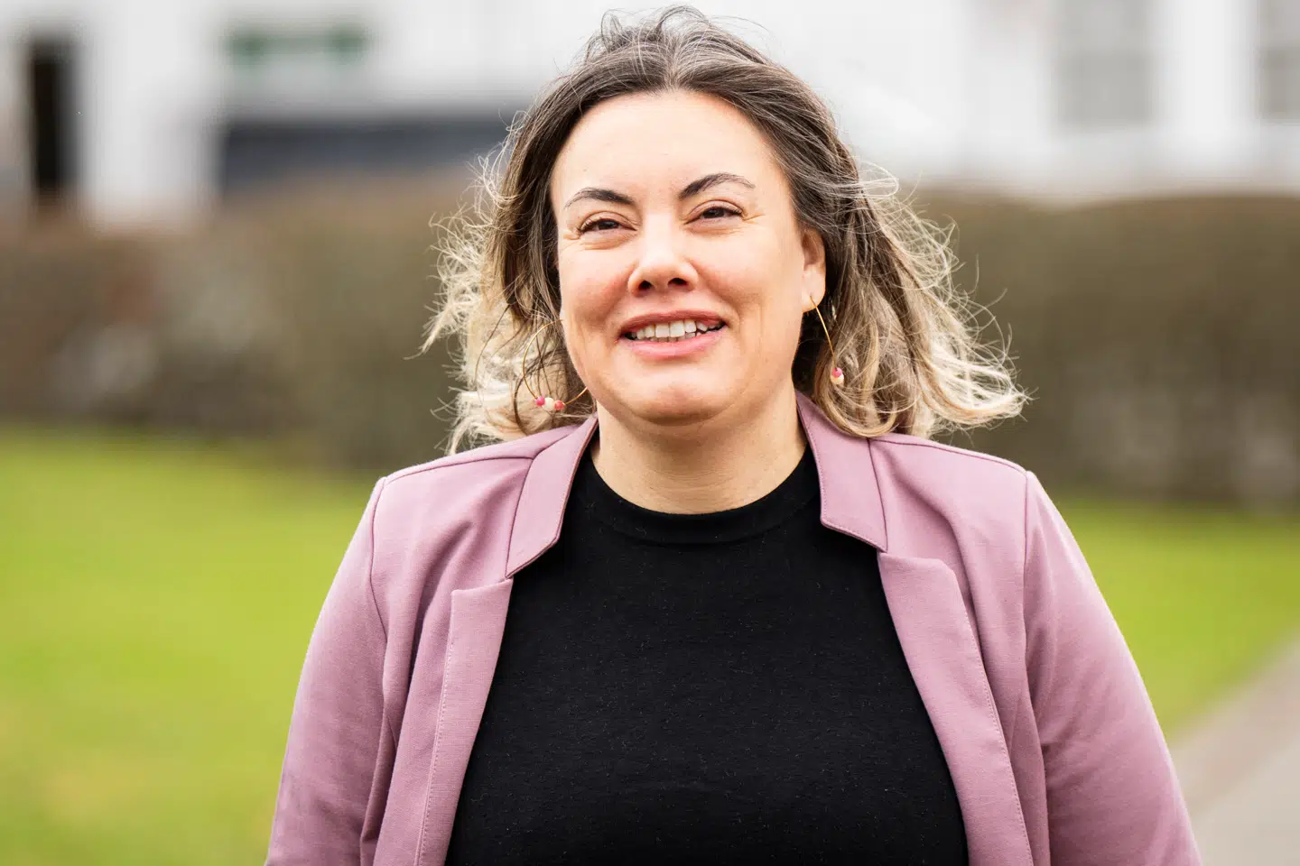 Det nye folketingsmedlem Naaja H. Nathanielsen husker selv, hvor voldsomt det påvirkede stemningen i Nuuk, da Trump pressede hårdt på i starten af året for at overtage Grønland – og truslen om en annektering også lå og lurede. Den oplevelse var hun ikke alene om, fremgår det af en opsigtsvækkende ny undersøgelse.