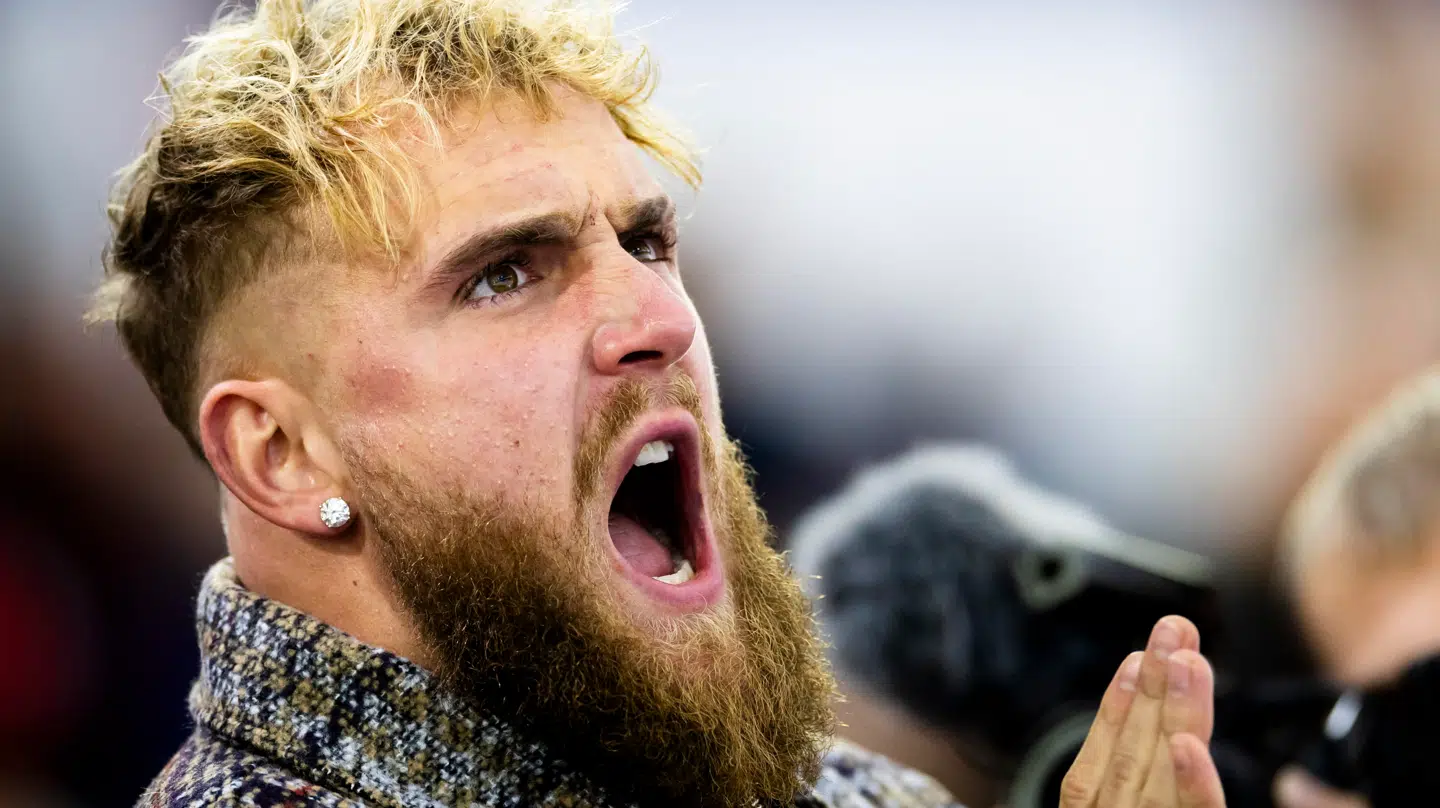 Jake Paul maner rygtet om, at han og hans forlovede Jutta Leerdam er gået fra hinanden, til jorden.