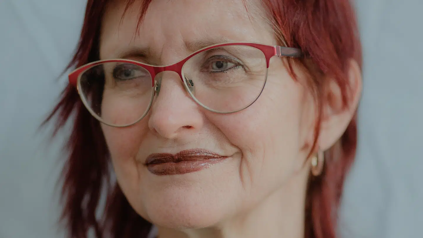 Da Sussi i 2023 blev enke, væltede det ind med sex-tilbud fra fremmede mænd.