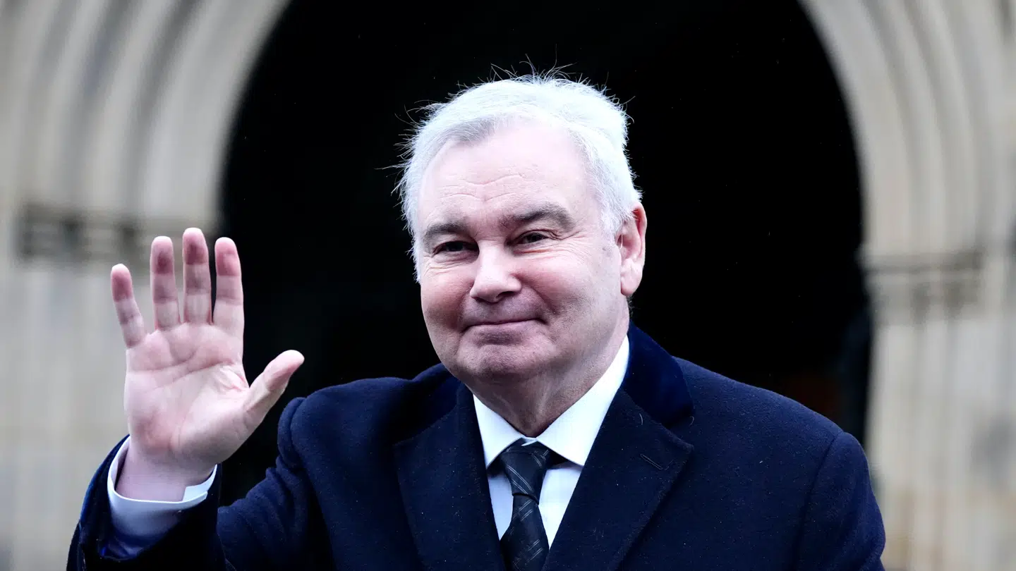 Eamonn Holmes er kendt tv-vært på GB News' morgenprogram.