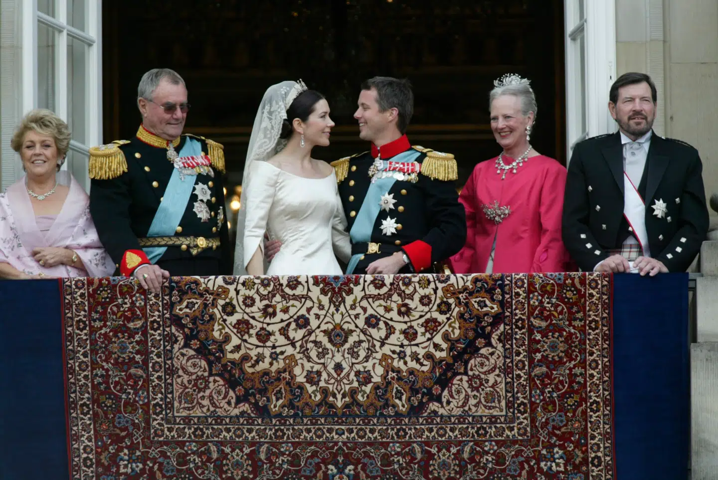 John Donaldson (th.) under det royale bryllup i 2004.