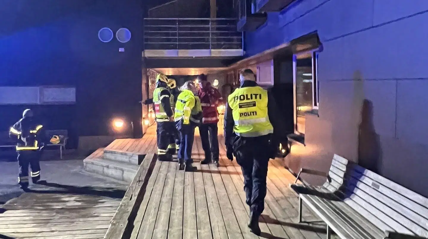 Der udbrød natten til søndag brand i Flemming Østergaards restaurant ved Vedbæk Havn.