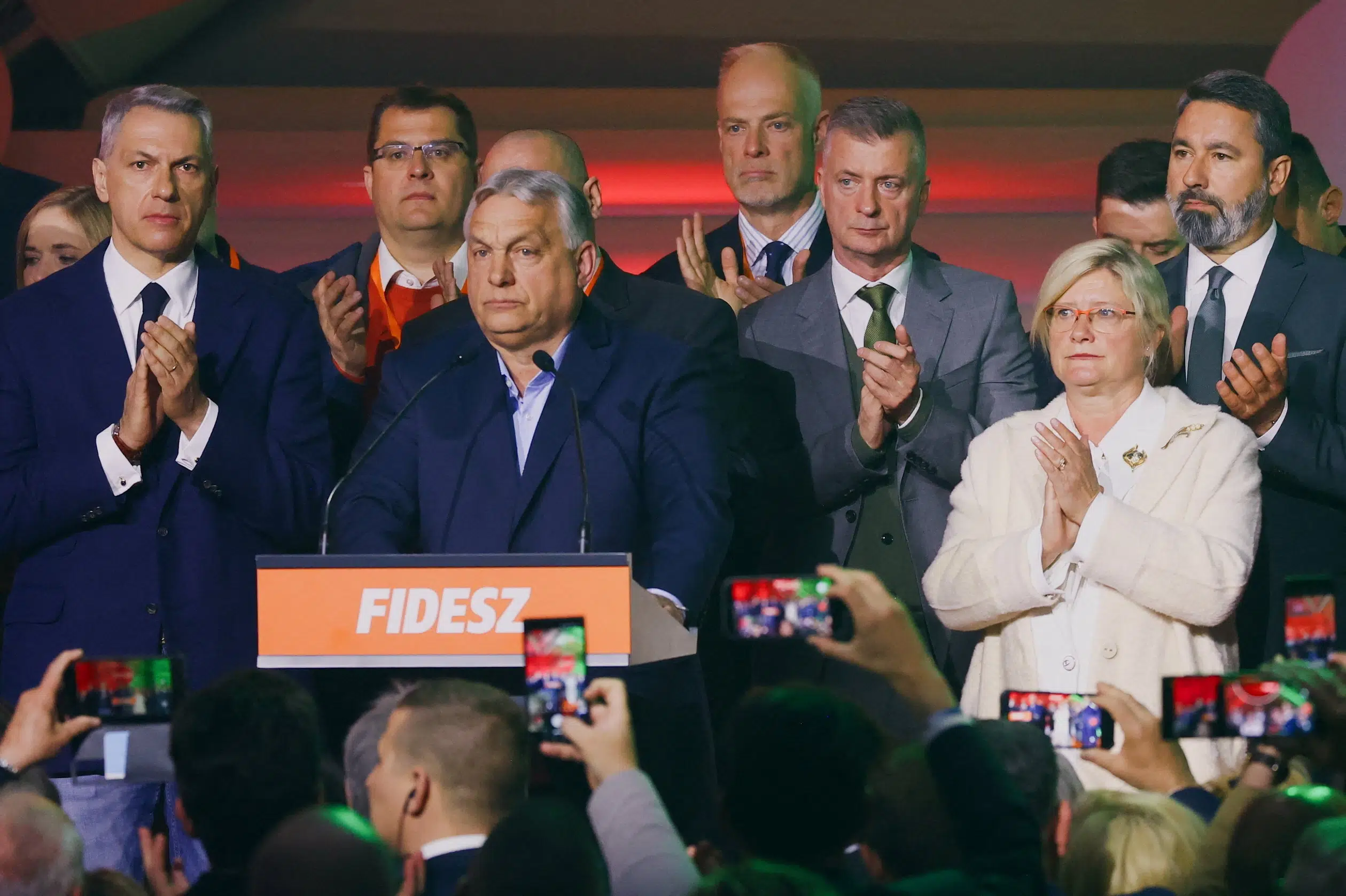 Orbán erkender nederlag: Vi vil tjene nationen som opposition