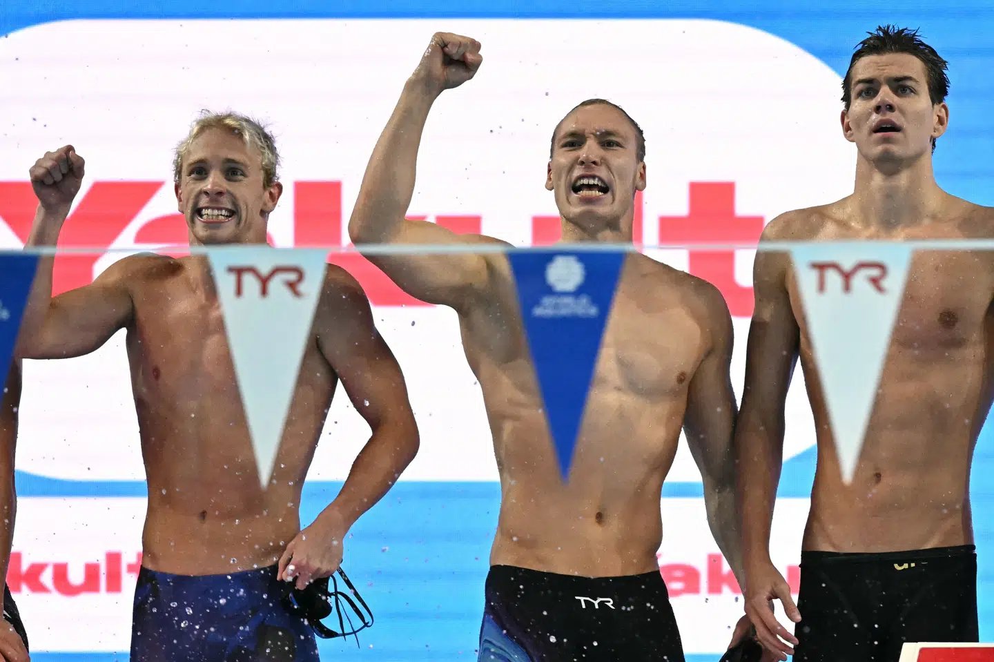 Russerne Andrei Minakov og Miron Lifintsev (længst mod højre) har flere gange konkurreret under neutralt flag i de seneste år. (Arkivfoto).