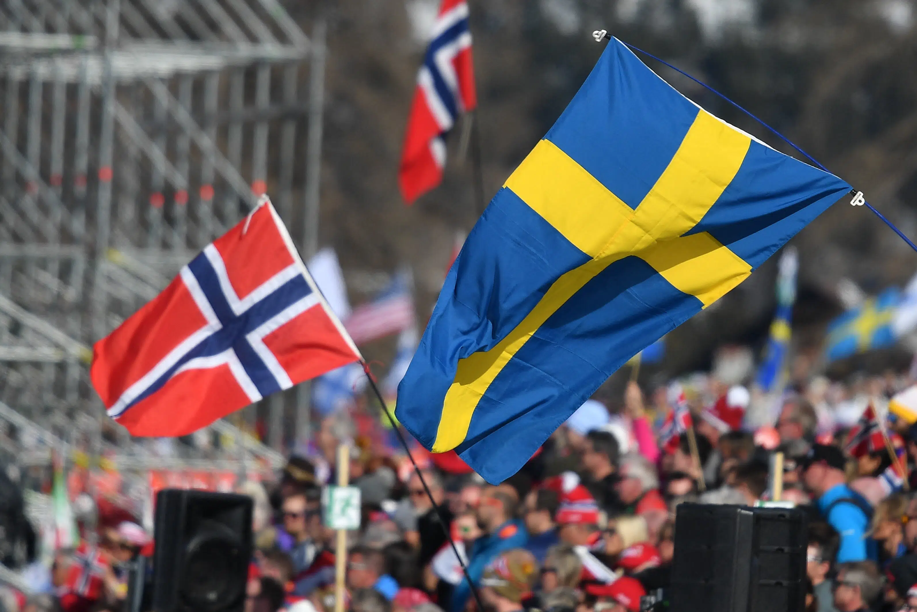 14-årig stjal bybus i Norge og kørte den til Sverige