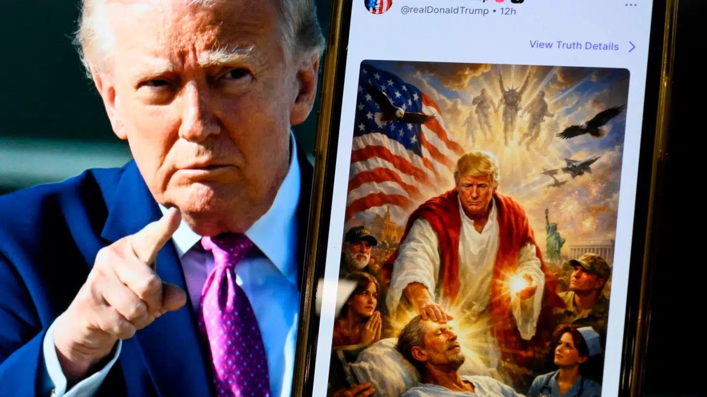 Trump Lagde et AI-generet billede af sig selv op, som Jesus på Truth Social.