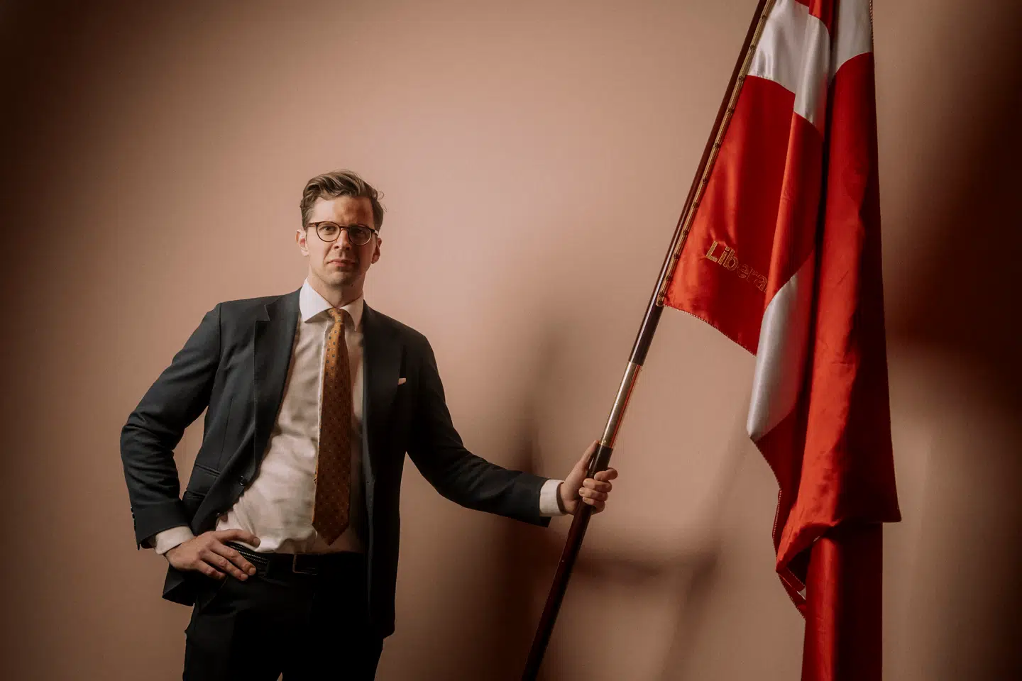 Selvom Liberal Alliance fik sit bedste valg nogensinde 24. marts, havde Alex Vanopslagh og partifællerne ikke lige så stor grund til at kippe med flaget, som de måske kunne have håbet på tidligere i valgperioden, hvor LA stod til at blive det klart største borgerlige parti.