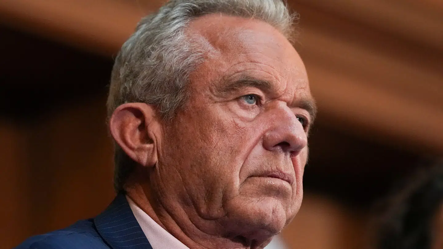 Gamle dagbøger afslører slibrige detaljer om Robert F. Kennedy Jr.s privatliv.