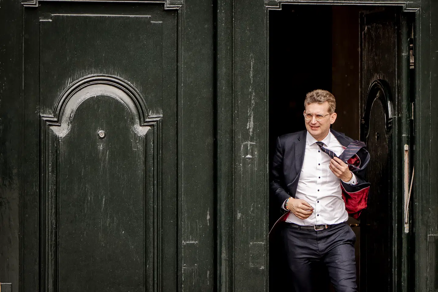 Uanset hvilken vej partiformand Troels Lund Poulsen vælger, kan det ende med at svække Venstre. Her ses han på vej ud af Amalienborg Slot.