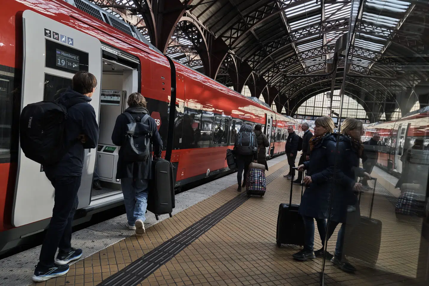Stort set alle tog holder stille i Østdanmark og har gjort det i flere timer. (Arkivfoto).