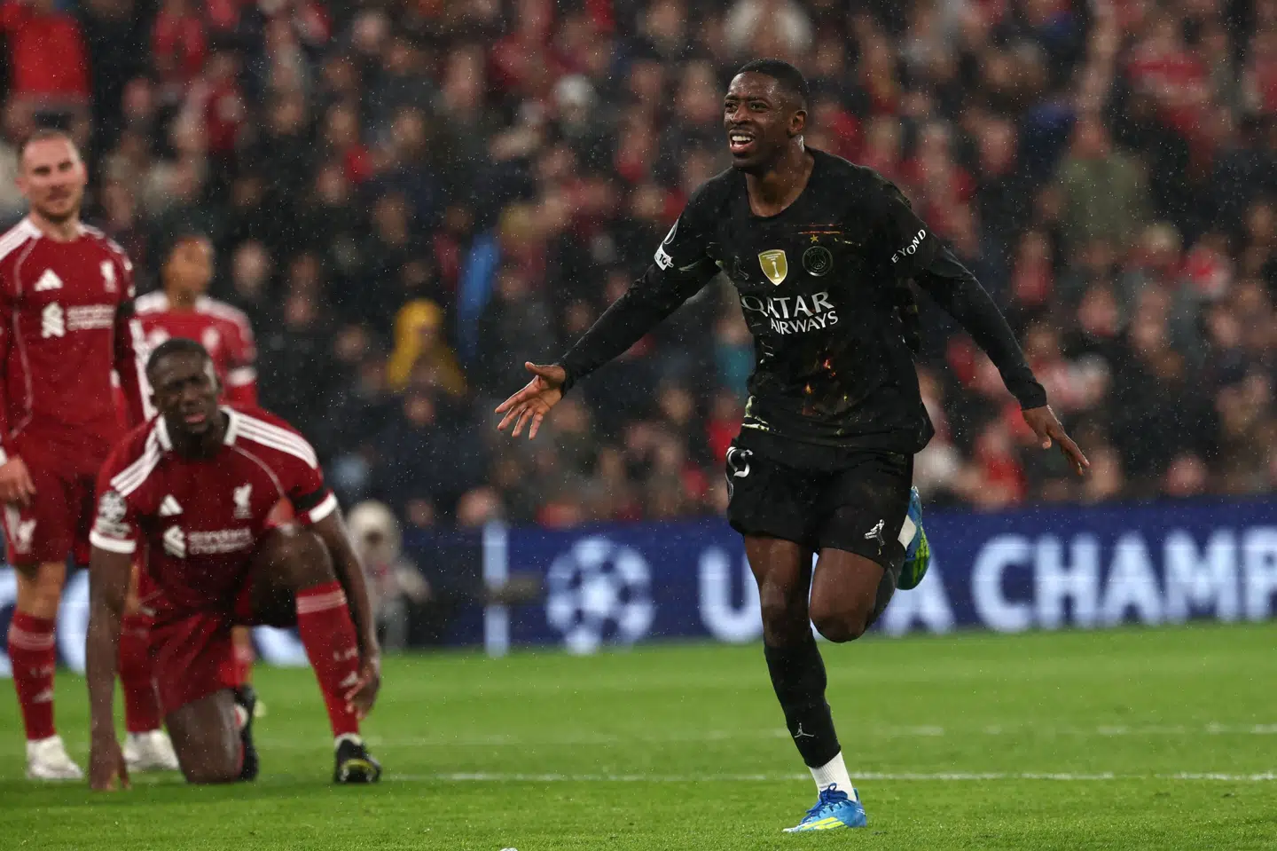 Ousmane Dembele scorede begge mål for PSG, der også vandt returkampen i Liverpool med 2-0. Franskmændene er videre med samlet 4-0.