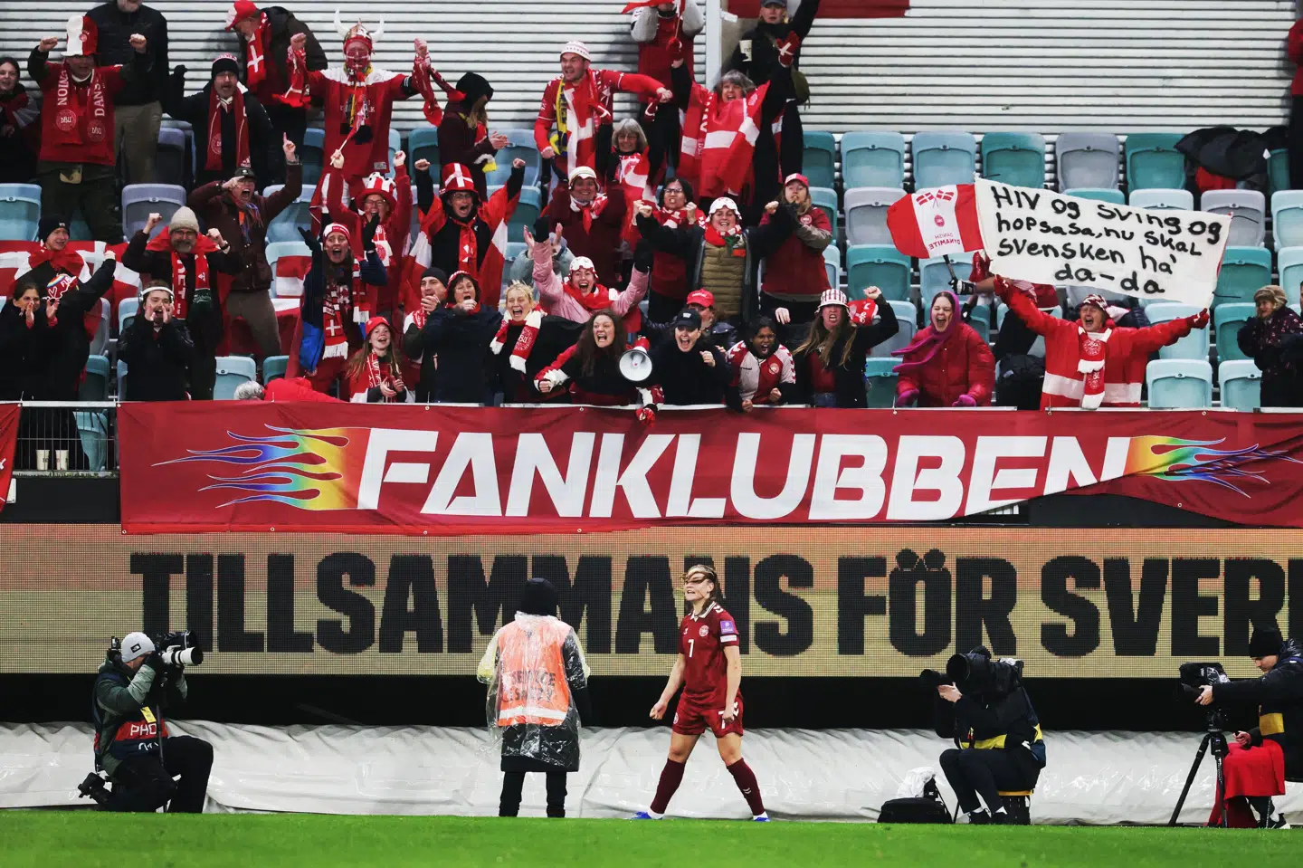 Danmarks Janni Thomsen scorede under kamp mod Sverige tirsdag.